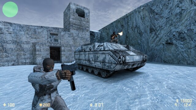Counter-Strike 1.6: бой на заснеженной базе возле бронетранспортёра