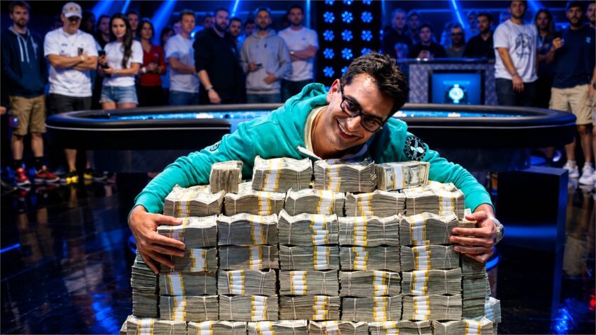 Сколько зарабатывают чемпионы покера: крупнейшие выигрыши в истории WSOP Сколько зарабатывают чемпионы покера: крупнейшие выигрыши в истории WSOP
